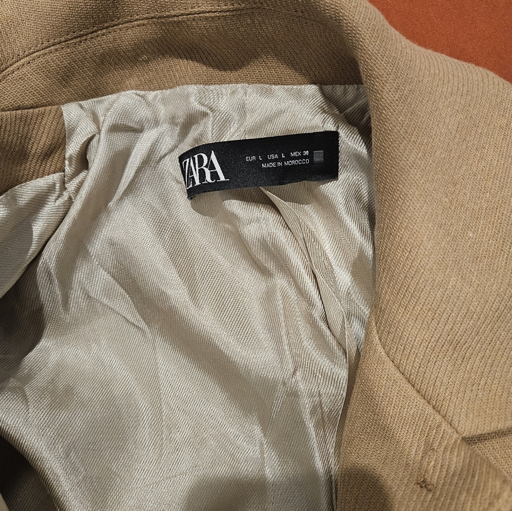 Zara - Picture 3 of 3